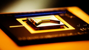 closeup view of a surface ion trap used in quantum computing technology