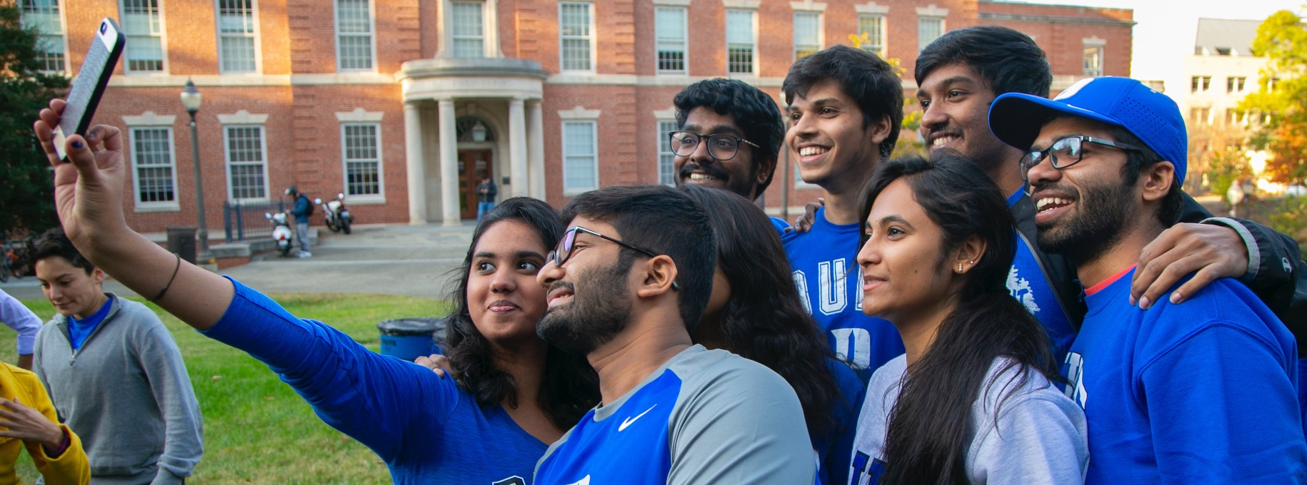 Students in front of Hudson Hall